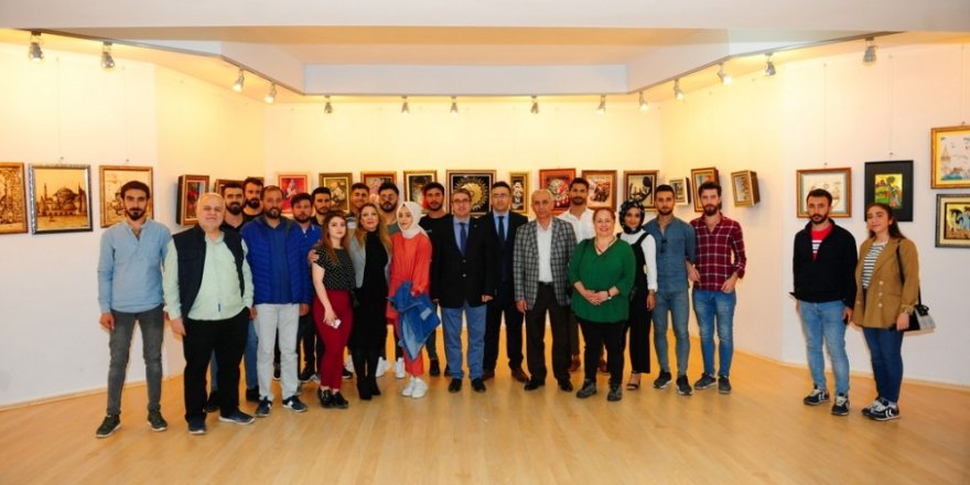 YYÜ’de “Geleneksel Sanattan İzler” sergisi