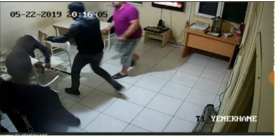 Giresun’da Gri listedeki teröristin yakalanma anı güvenlik kameralarına böyle yansıdı