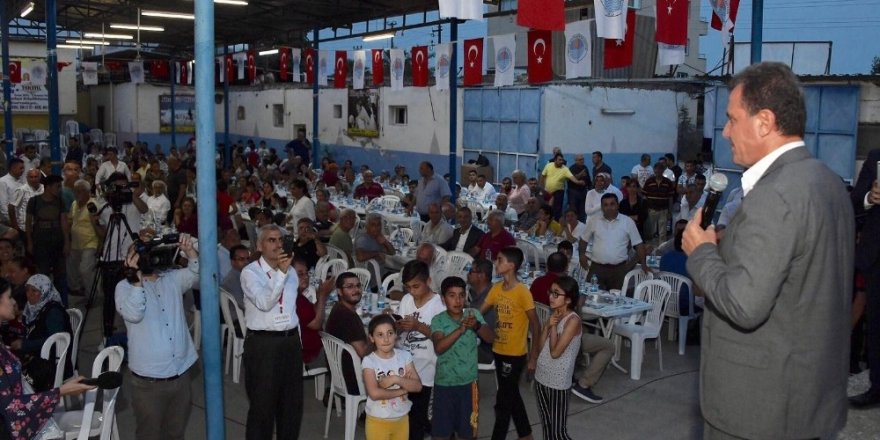 Seçer: "Belediyenin kaynaklarını halk için harcaması güzel"