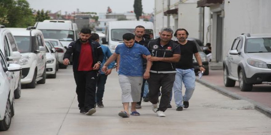 Adana'da uyuşturucu ticaretine 3 tutuklama