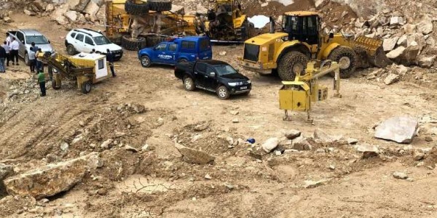 İş makinesiyle 30 metreden düşen operatör öldü