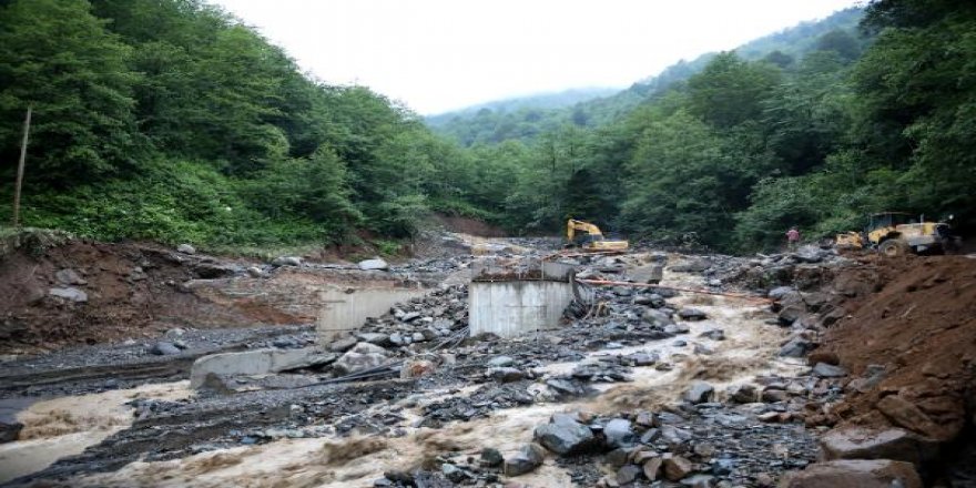 Trabzon'da taşkın: 2 ölü, 7 kayıp, 1 yaralı