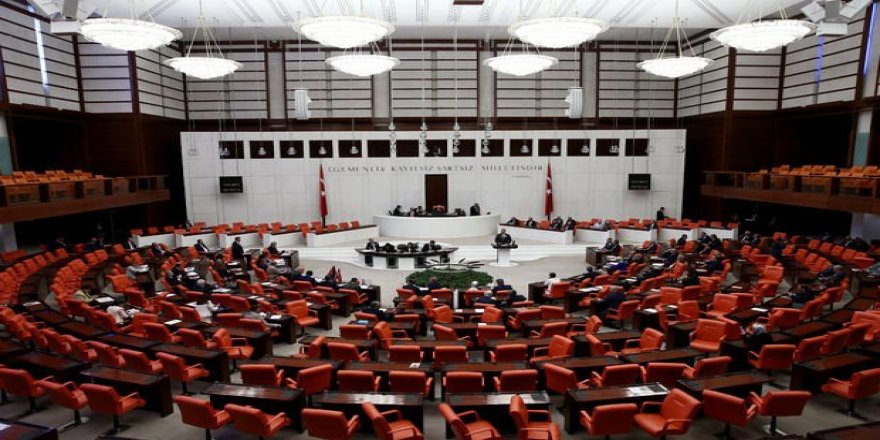 AK Parti kanun teklifini TBMM Başkanlığına sundu