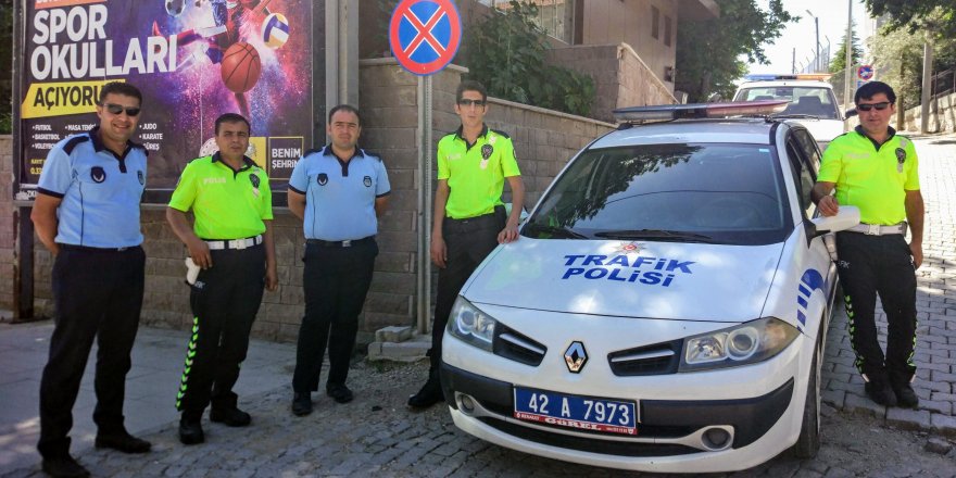 Bozkır'da trafik ve zabıta ekiplerinden "trafikte yaya önceliği" denetimi yapıldı