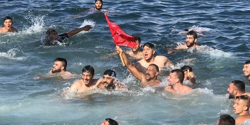 Çanakkale’de 10 yıl aradan sonra yağlı direk yarışması