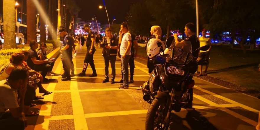 Marmaris’te seyyar satıcı ve dilencilere ceza