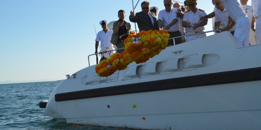 Didim’de deniz şehitleri anısına çelenk bırakıldı
