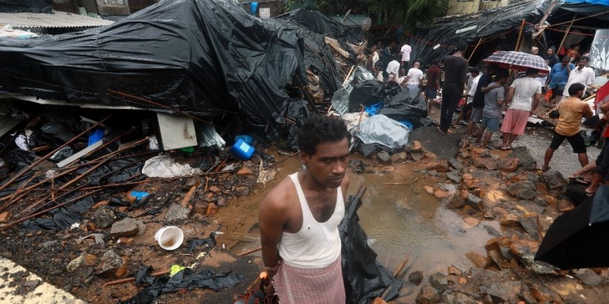 Mumbai’de yağış nedeniyle duvar çöktü: 15 ölü, 69 yaralı
