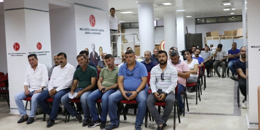 Adana Büyükşehir Belediyesi’nde işten çıkarılan işçiler haklarını istiyor