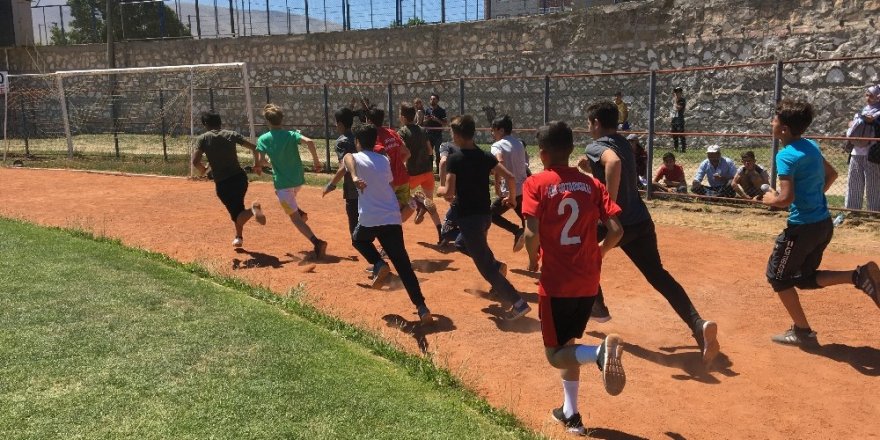 Spor Lisesine girmek için koştular