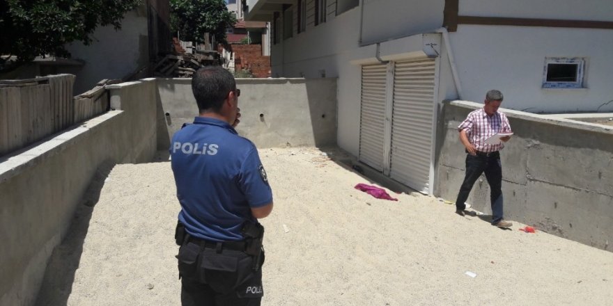 Bahçedeki duvardan düşen minik çocuk hayatını kaybetti