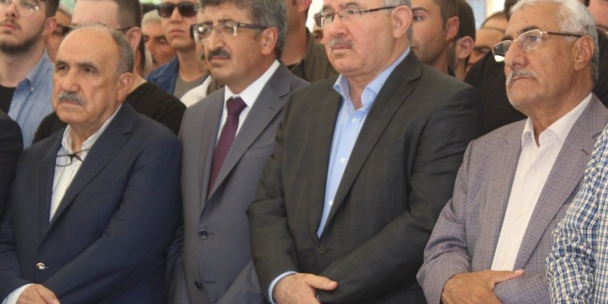 Eski Bakan Çelik’in acı günü
