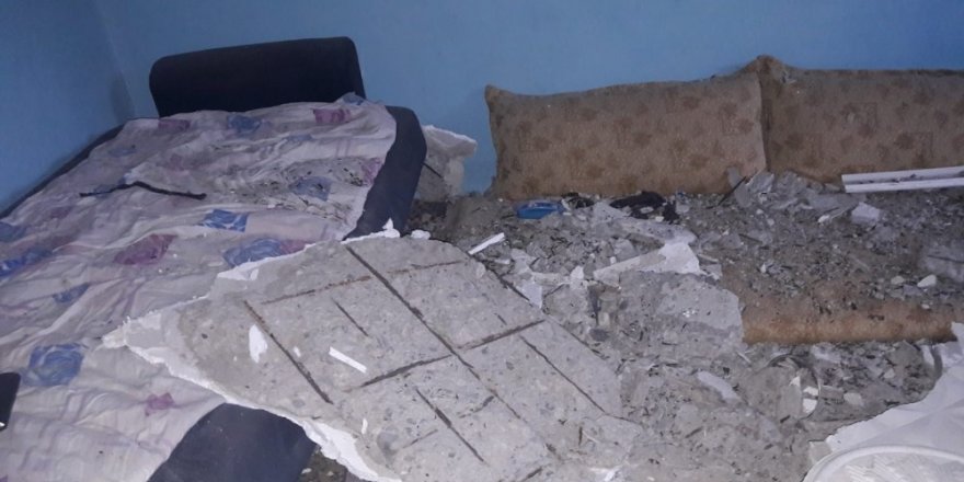 Üzerine evin tavanı çöktü