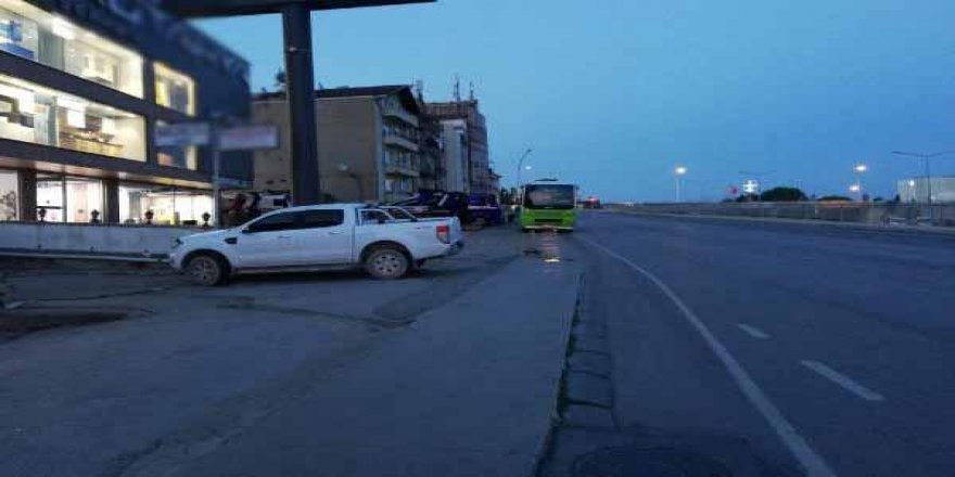 Halk otobüsünden düşen genç kız hayatını kaybetti
