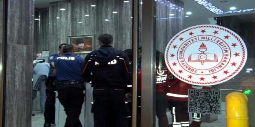 Yanlışlıkla sıkılan biber gazı, 9 öğrenciyi hastanelik etti