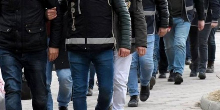 Mersin merkezli FETÖ operasyonunda 10 kadına gözaltı