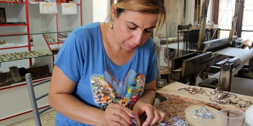 Hobi olarak başladı, mesleğe dönüştürdü