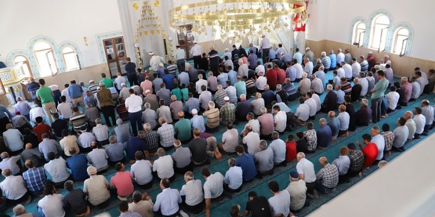 Musabeyli ilçesinde Aişe Caminin ibadete açıldı