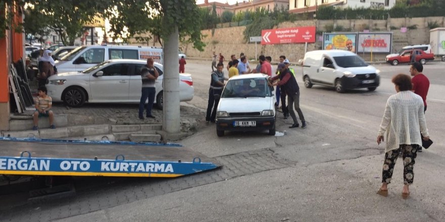 Alanyurt yolunda yine kaza: 2 yaralı