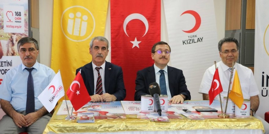 Rektör Kızılay, Kızılay’a kurban bağışında bulundu