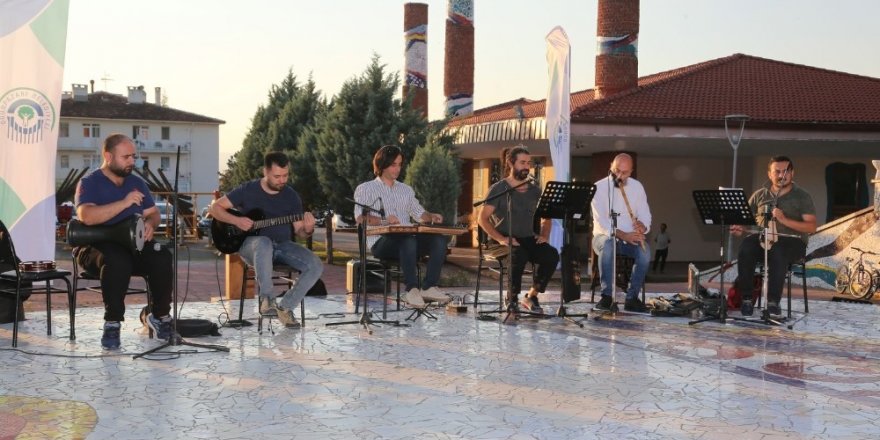 "Akşamlar Birlikte Güzel" etkinliği Yenikent’te başladı