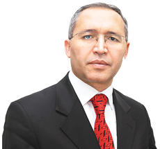 'Abi hırsıza benziyor, takip mi etsek"