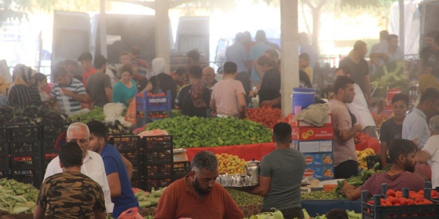 Şanlıurfa’da semt pazarlarında püskürtmeli serinlik