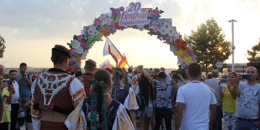 Büyükçekmece Uluslararası Kültür ve Sanat Festivali’nin resmi açılışı yapıldı