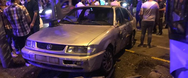 Trabzon'da minibüs ile otomobil çarpıştı: 1 ölü, 11 yaralı
