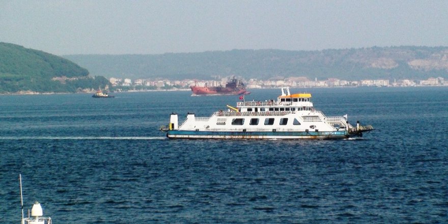 36 millik Çanakkale Boğazı’nı 8 saatte geçti
