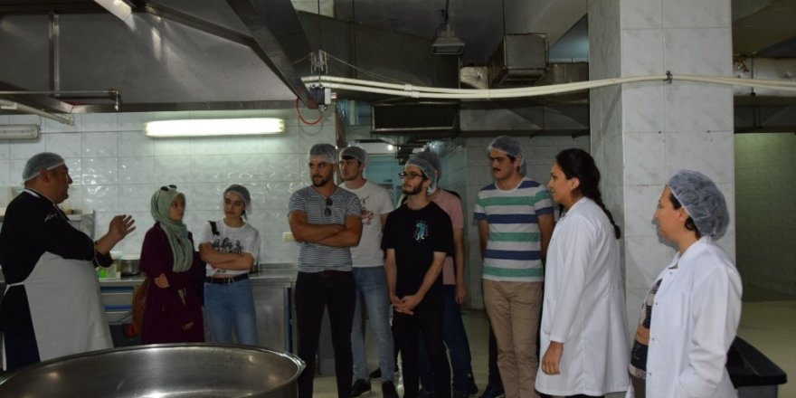 Düzce Üniversitesi öğrencileri açık mutfakta buluştu