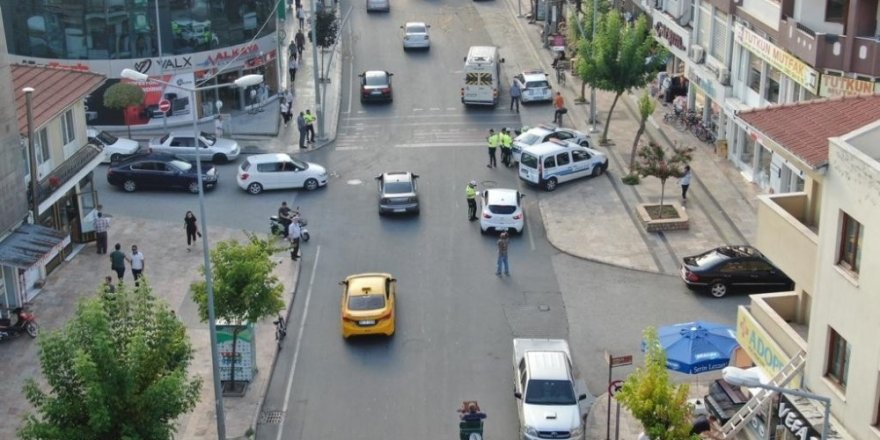 Polis yaya önceliğini dronle kontrol ediyor