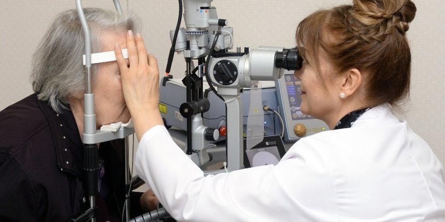 Yaz aylarında tercih edilen gözlükler ve lenslere dikkat