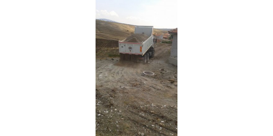 İnönü’de yeni oluşan mahallelerde yol açma çalışmaları devam ediyor