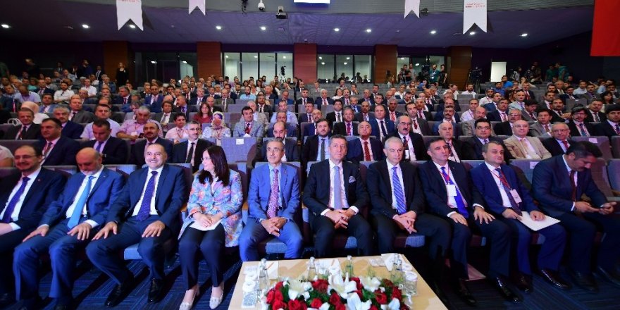 Milli Eğitim Bakanı Selçuk: "Kullanılan bütçe konusunda kaygıları azaltmanın temel yolu, politikaları veriye dayalı olarak vermek"