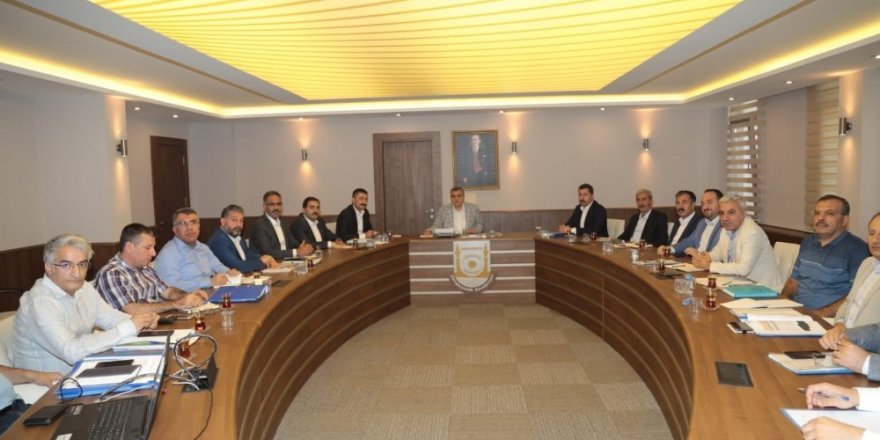 Beyazgül yerel yönetimlerle bir araya geldi