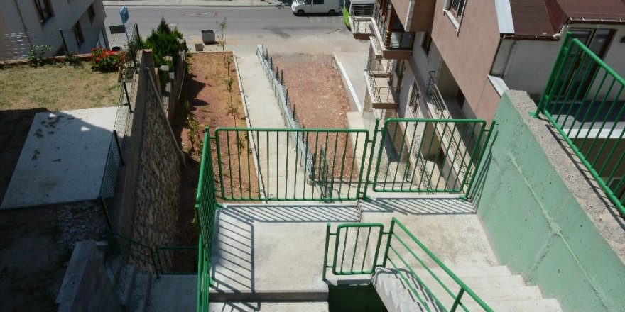 İzmit Yenimahalle’ye yeni merdiven