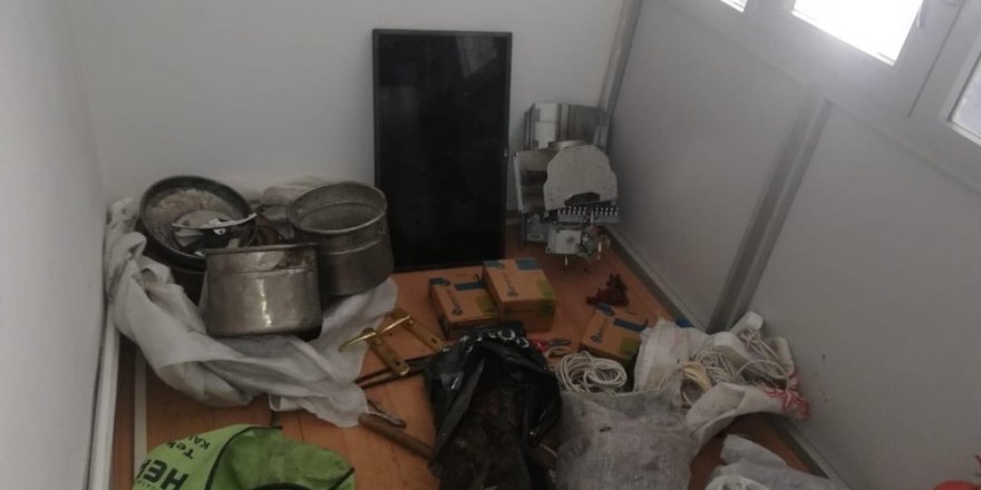 Çalınan eşyalar zulalar halinde ele geçirildi