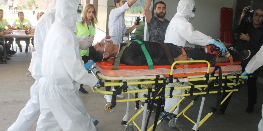 Diyarbakır’da gerçeği aratmayan KBRN sızıntısı tatbikatı