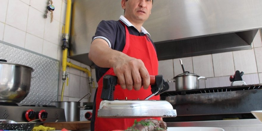 Ütüden gelen lezzet