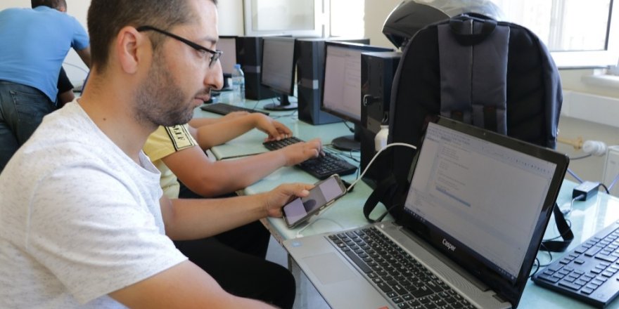Kahramanmaraş’ta mobil uygulama yazılım kursu açıldı
