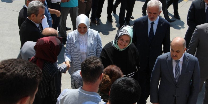 Bakan Selçuk, sel bölgesinde
