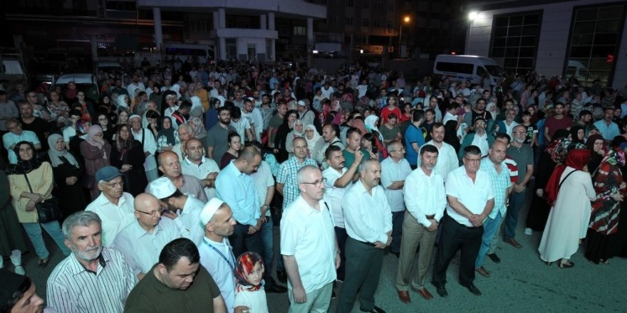 Başkan Büyükgöz Hacı adaylarını uğurladı