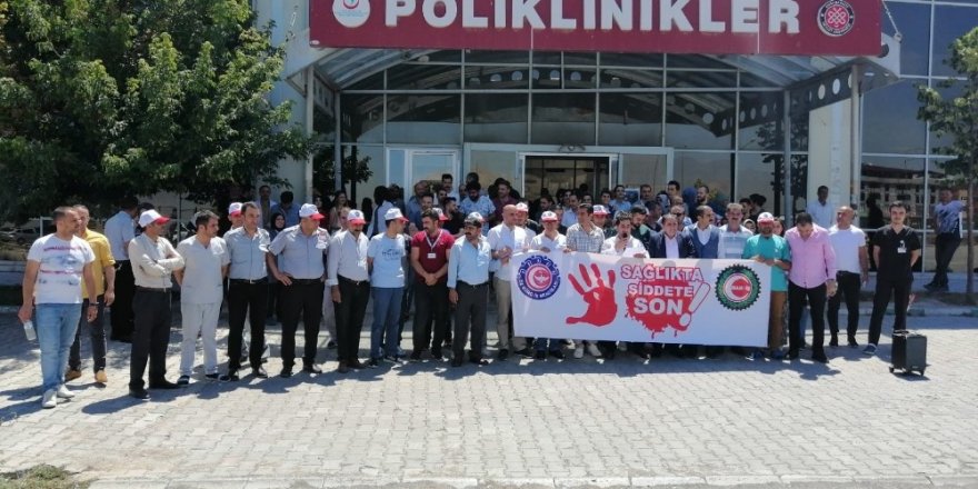 Ağrı’da sağlık çalışanına yapılan saldırı kınandı