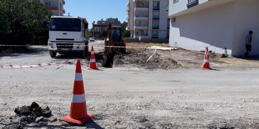 Yeşilyurt Mahallesinde içme suyu hattı döşeme çalışması