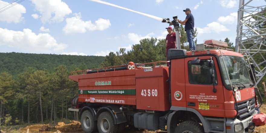 Ormanlık alandaki yangın korkuttu