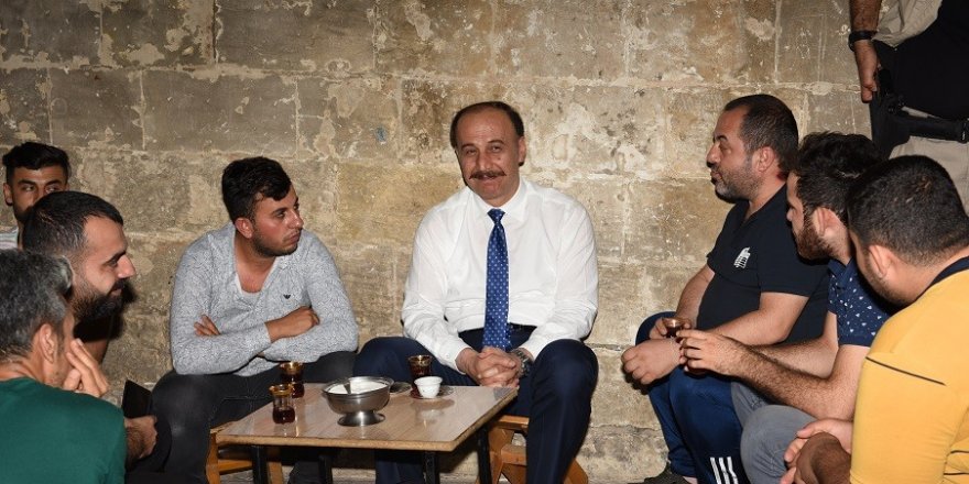 Vali Erin vatandaşlarla bir araya geldi