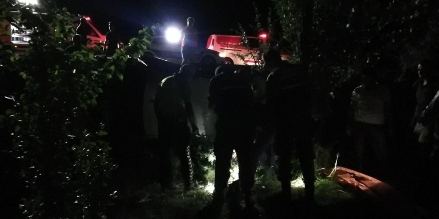 Erzincan’da 2 askerin içinde bulunduğu otomobil şarampole uçtu: 1 ölü, 1 yaralı