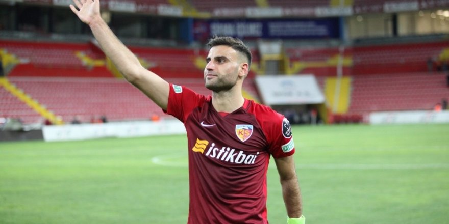 Deniz Türüç Fenerbahçe’yi tercih etti