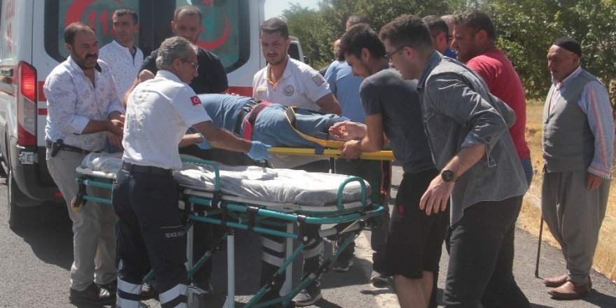 Elazığ’da iki otomobil çarpıştı: 5 yaralı